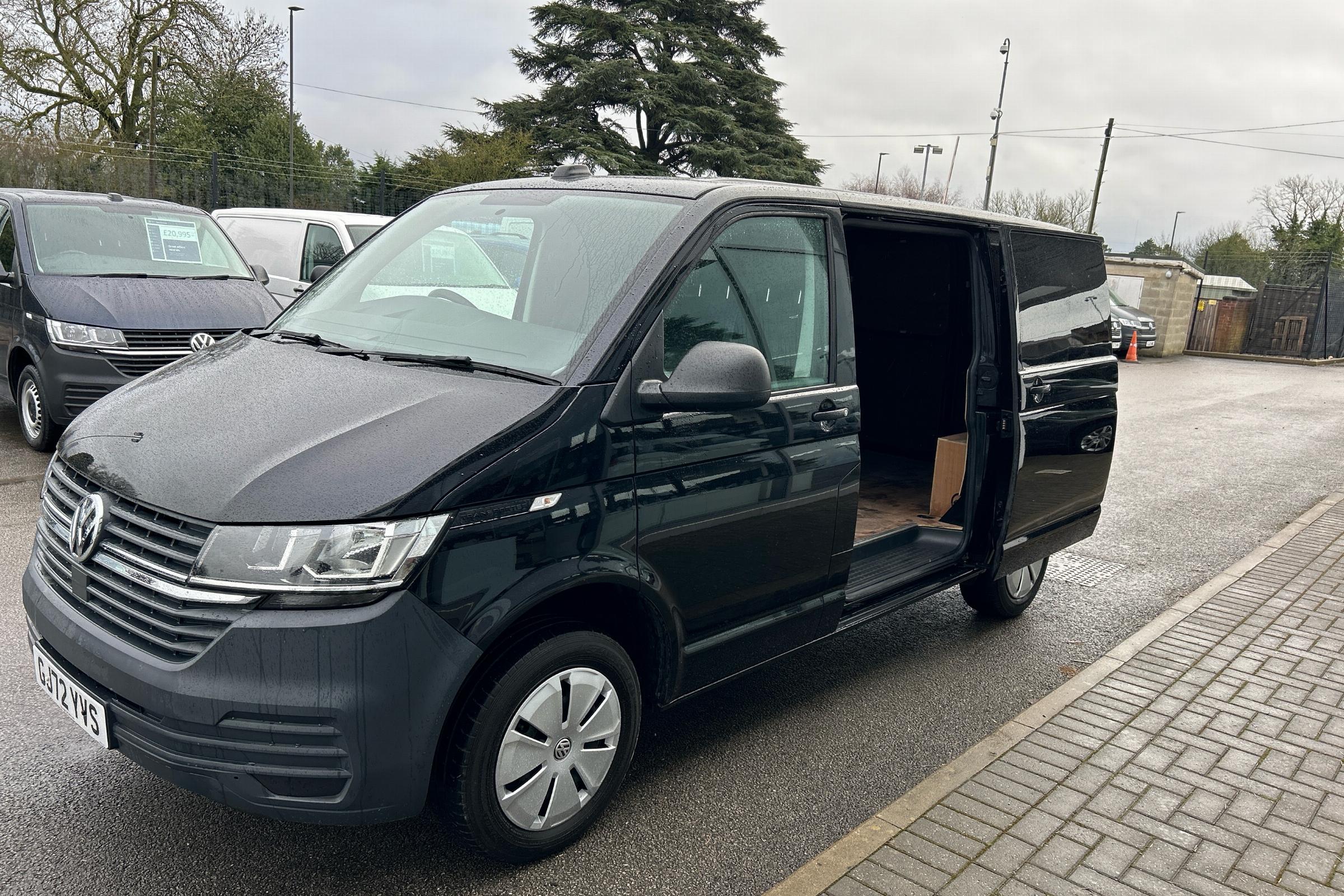 Volkswagen Transporter Panel Van 11