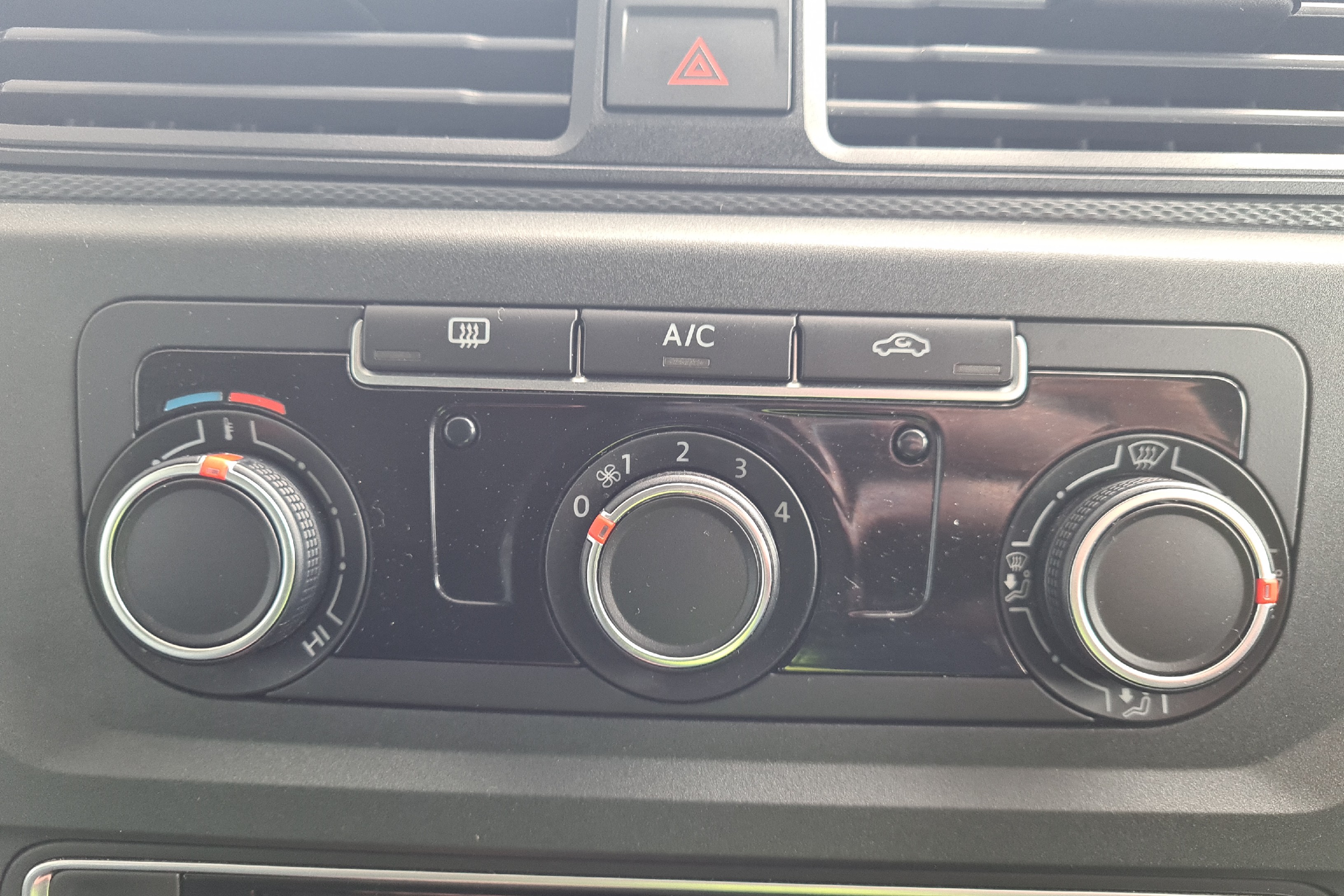 Volkswagen Caddy Maxi Kombi Panel Van 22