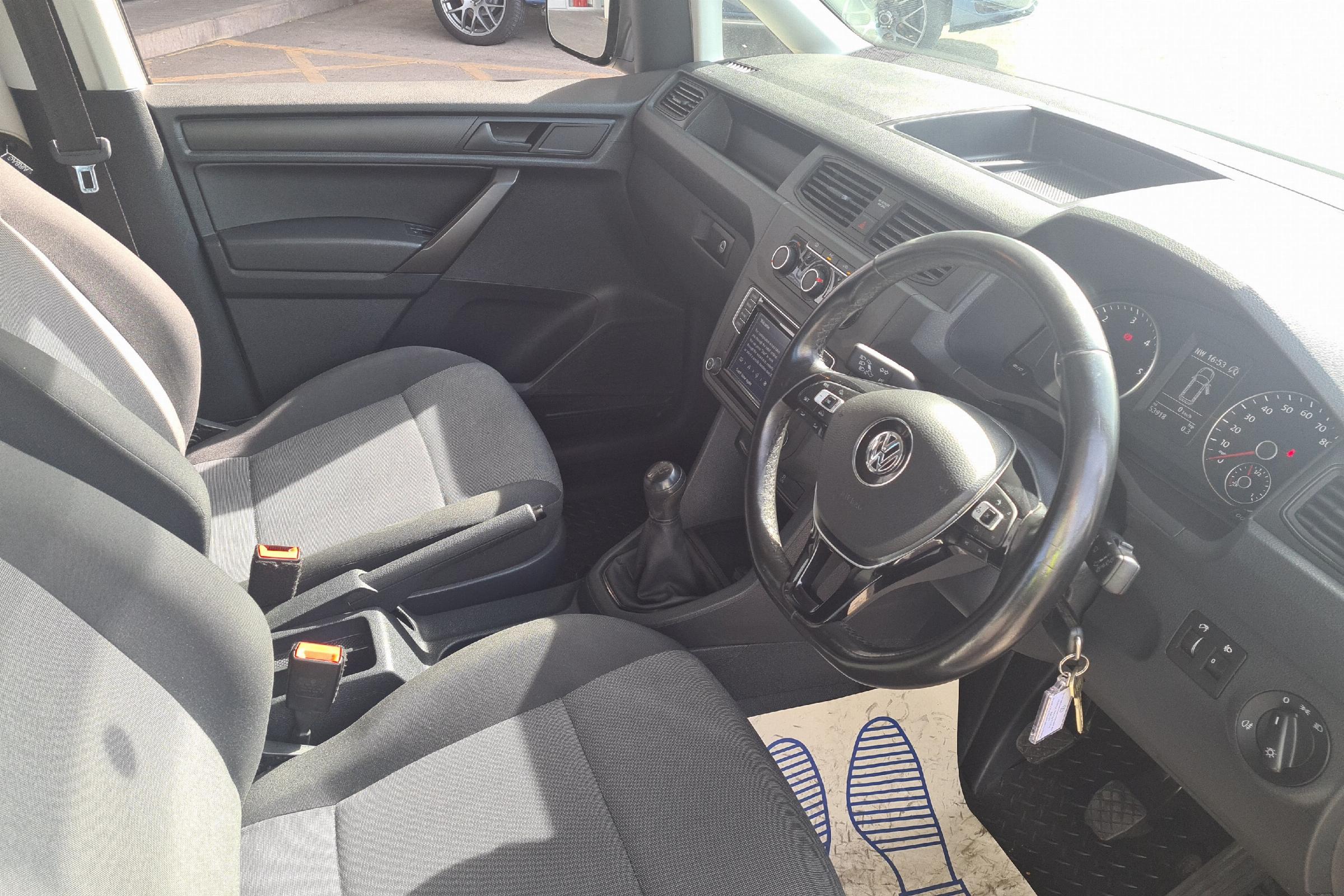Volkswagen Caddy Maxi Kombi Window Van 25