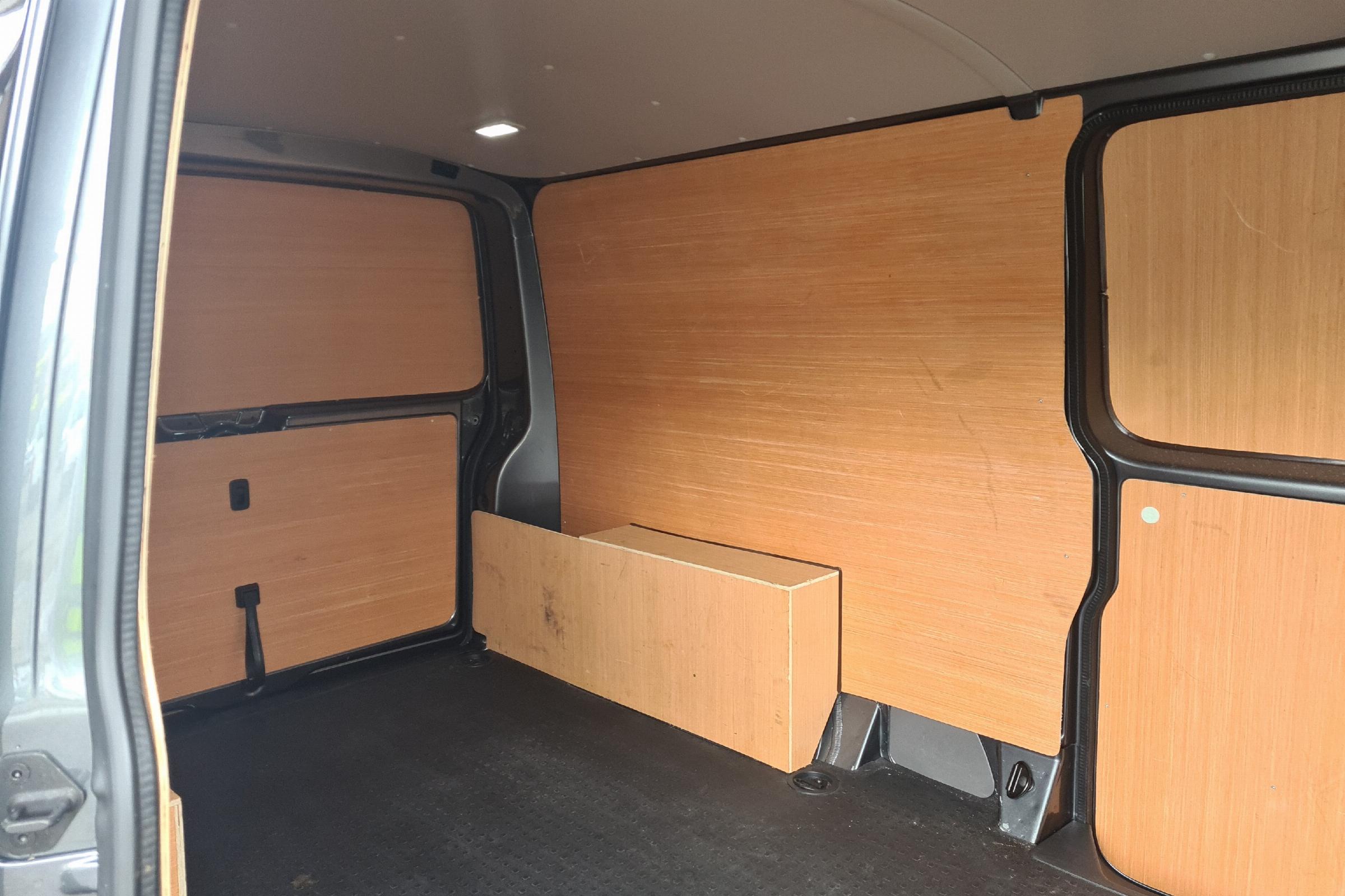 Volkswagen Transporter Panel Van 27