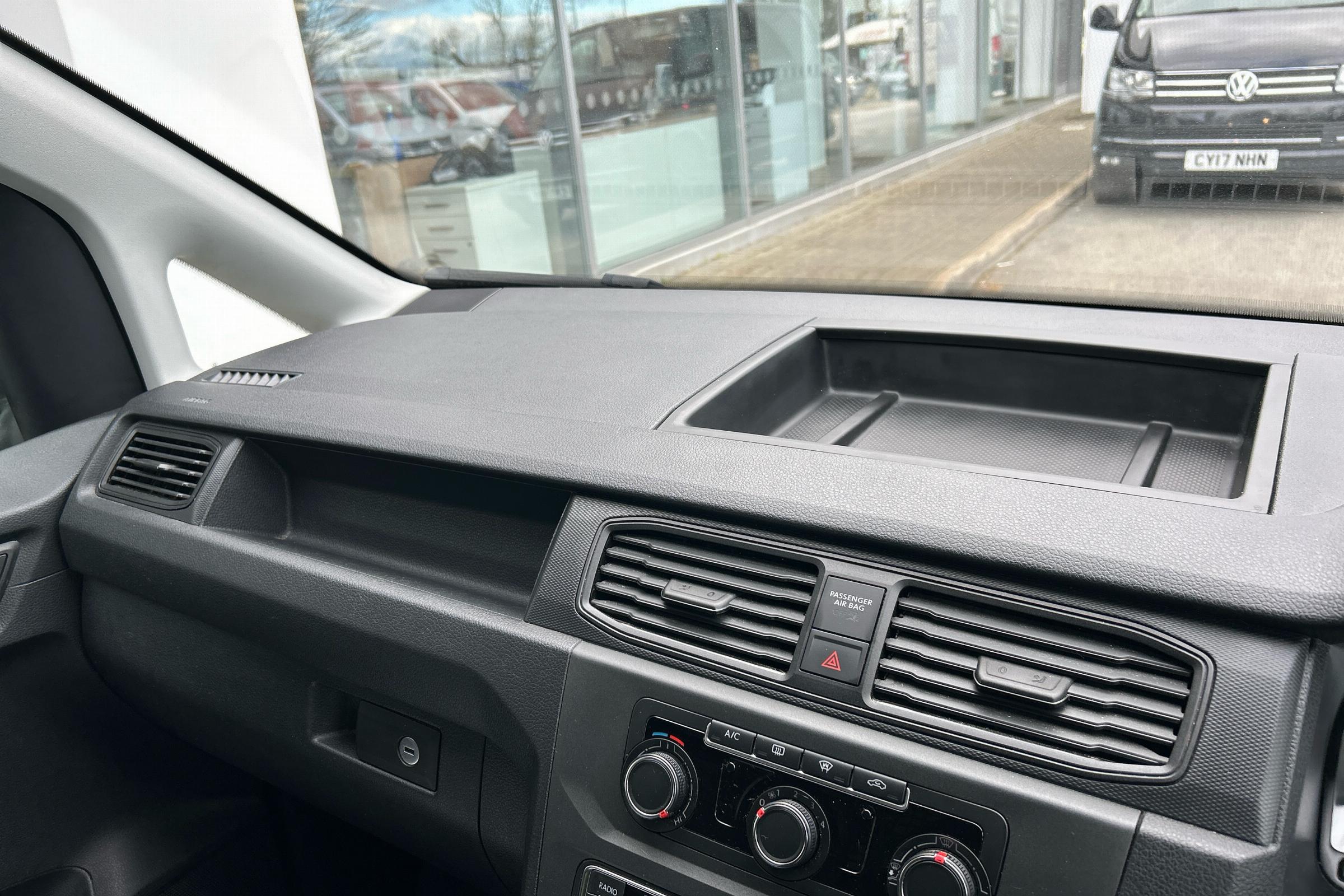 Volkswagen Caddy Panel Van 30